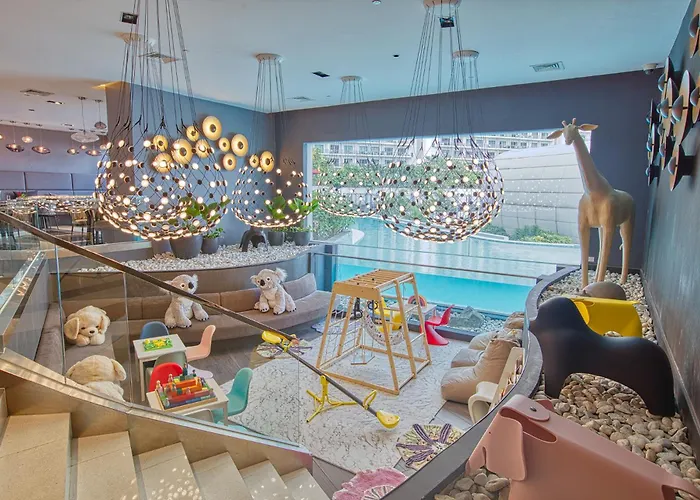 Cozy 3 Min To Rockwell View Pool Parking شقة